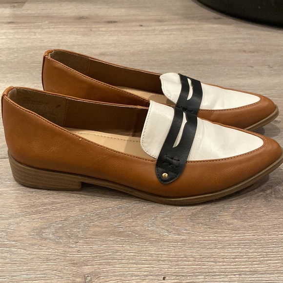 JustFab loafers - Picture 2 of 2